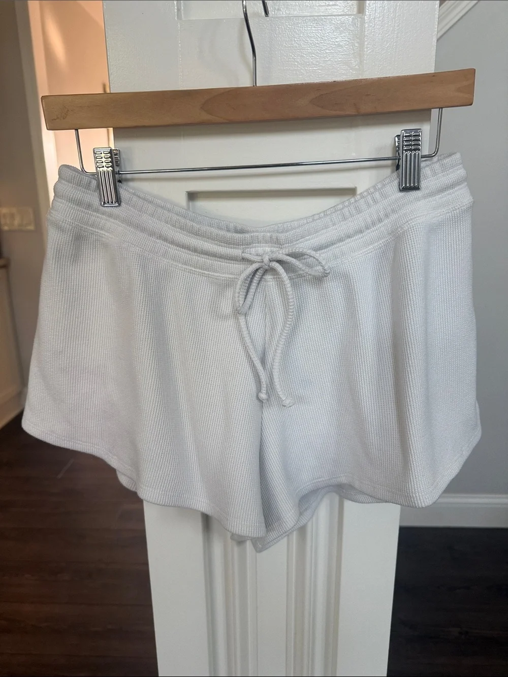 Gilly Hicks by Hollister Cozy Waffle Mini Shorts White Medium